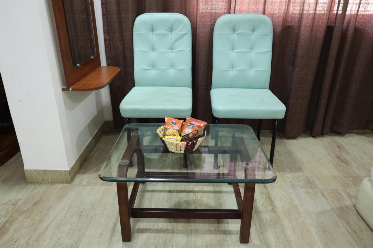 Saish Hotel Shirdi Exterior foto